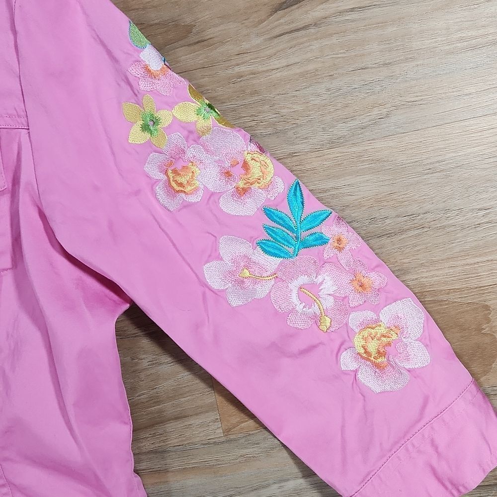 🔹️Pink Embroidered Floral Button Front Jacket Medium - Picture 8 of 10